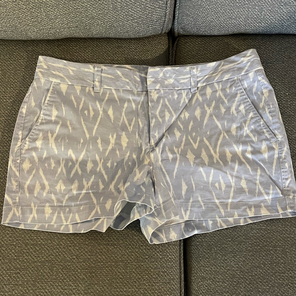 Gap khaki shorts